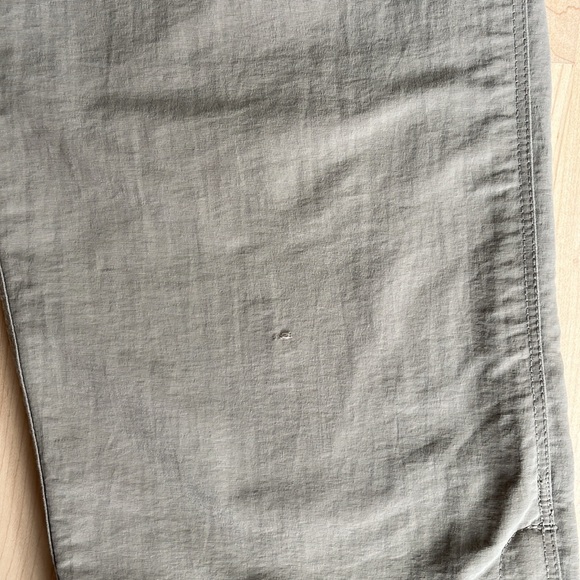 The North Face Zip Off Pants to Shorts - Picture 14 of 15